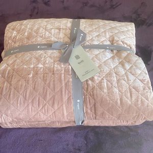 West Elm Lush Velvet Tack Stitch Dusty Blush
California King